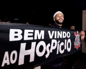 Corinthians: Memphis Depay e a Busca por Solução