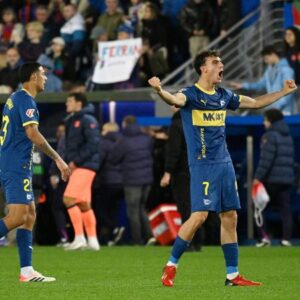 Alavés surpreende e vence o Barcelona em La Liga