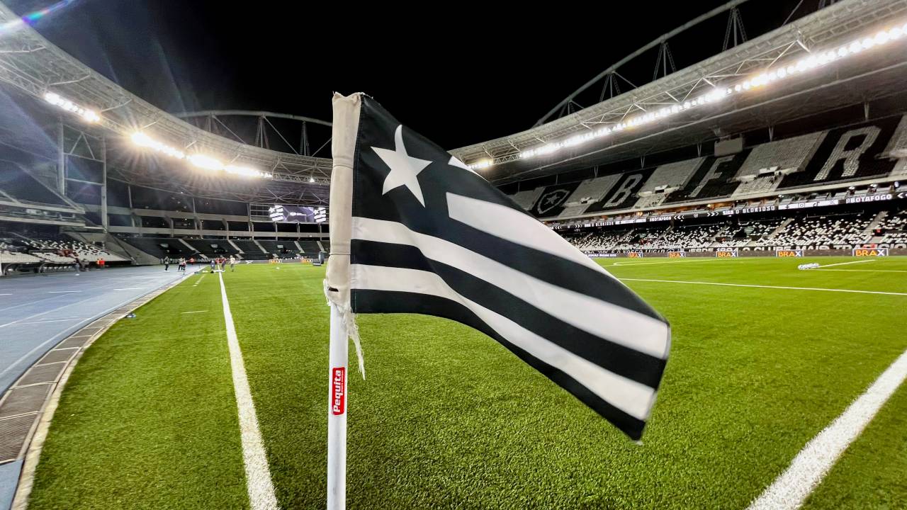 Botafogo x Racing: Neto brilha e Glorioso avança