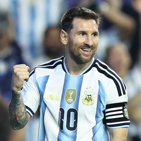 Messi promete título e brilha em amistoso pré-Copa